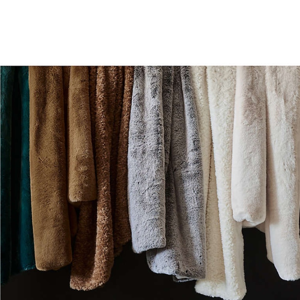 Crate and barrel sherpa faux fur throw. pottery barn,restoration hardware. New - Picture 3 of 4